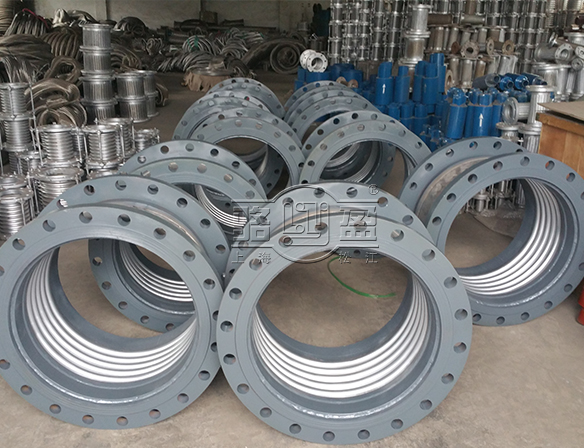 駱盈向大連飛通星海喜來(lái)登酒店供應(yīng)金屬軟管