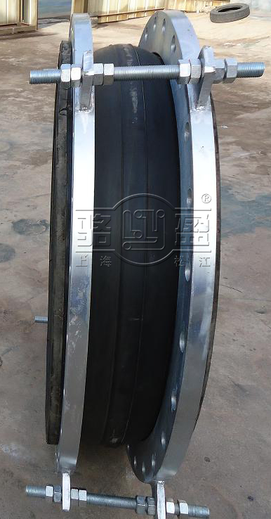 橡膠接頭出現(xiàn)褪色的原因是什么？