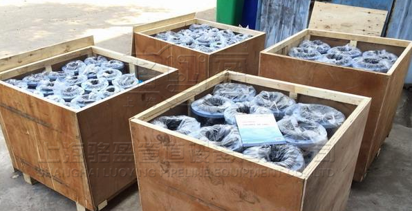 管道中流通的是液壓油的介質用哪種橡膠接頭？